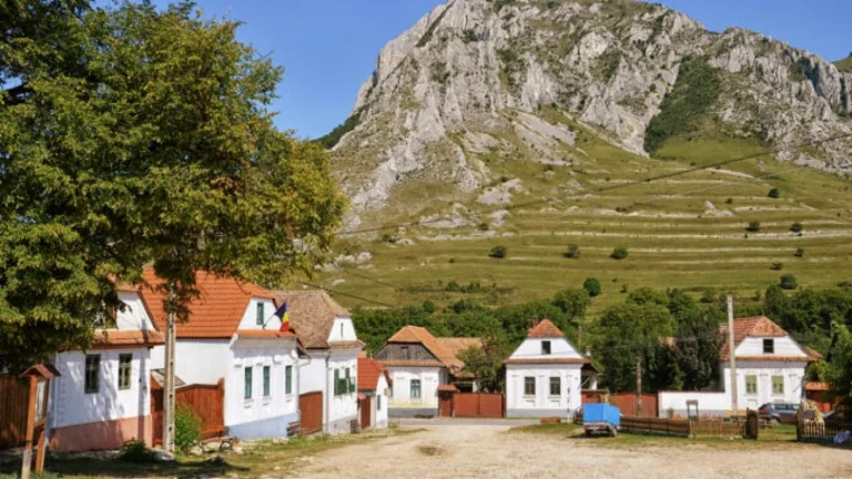 Töretlen Torockó népszerűsége: A festői erdélyi falu ma is a turisták egyik legnagyobb kedvence